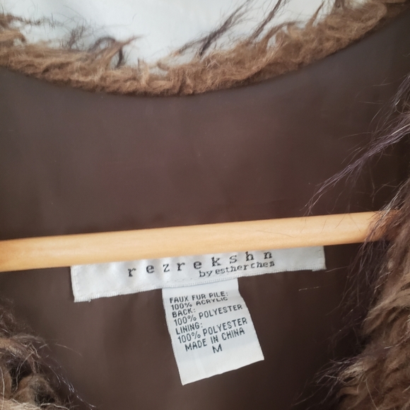 Faux fur vest - Picture 2 of 2